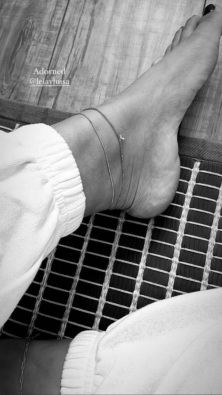 Melissa Paulo Feet